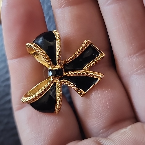 VTG Kenneth Jay Lane for Avon earrings - Picture 5 of 7